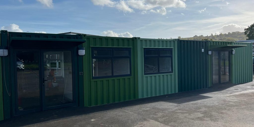 3b195603 f4e4 42e4 a8da 060d691cc173