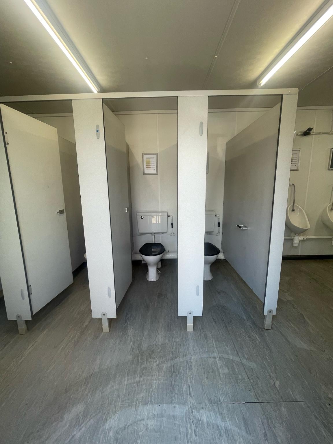 32ft x 10ft Toilet Block