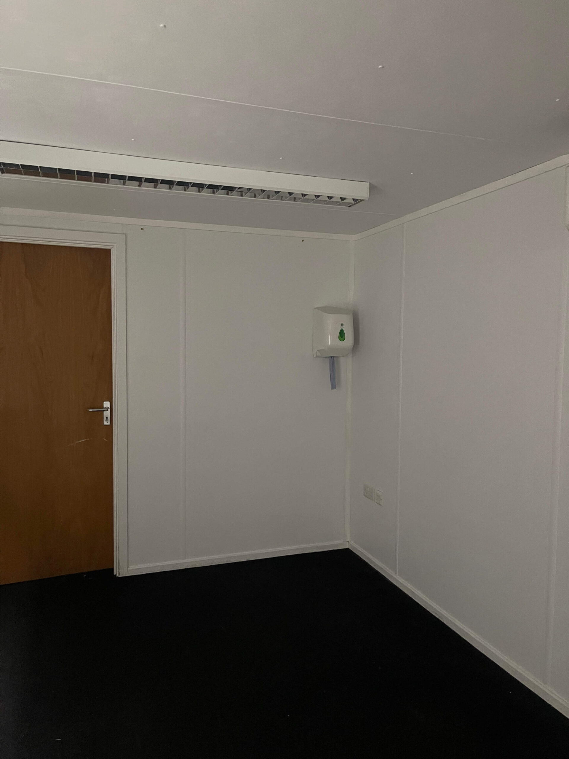 40ft x 10ft Portable Cabin